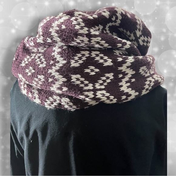 Arctic Print Infinity Scarf - Purple/White - Picture 6 of 15